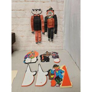 8 pc Vintage Crepe Paper Accordion Halloween Decorations